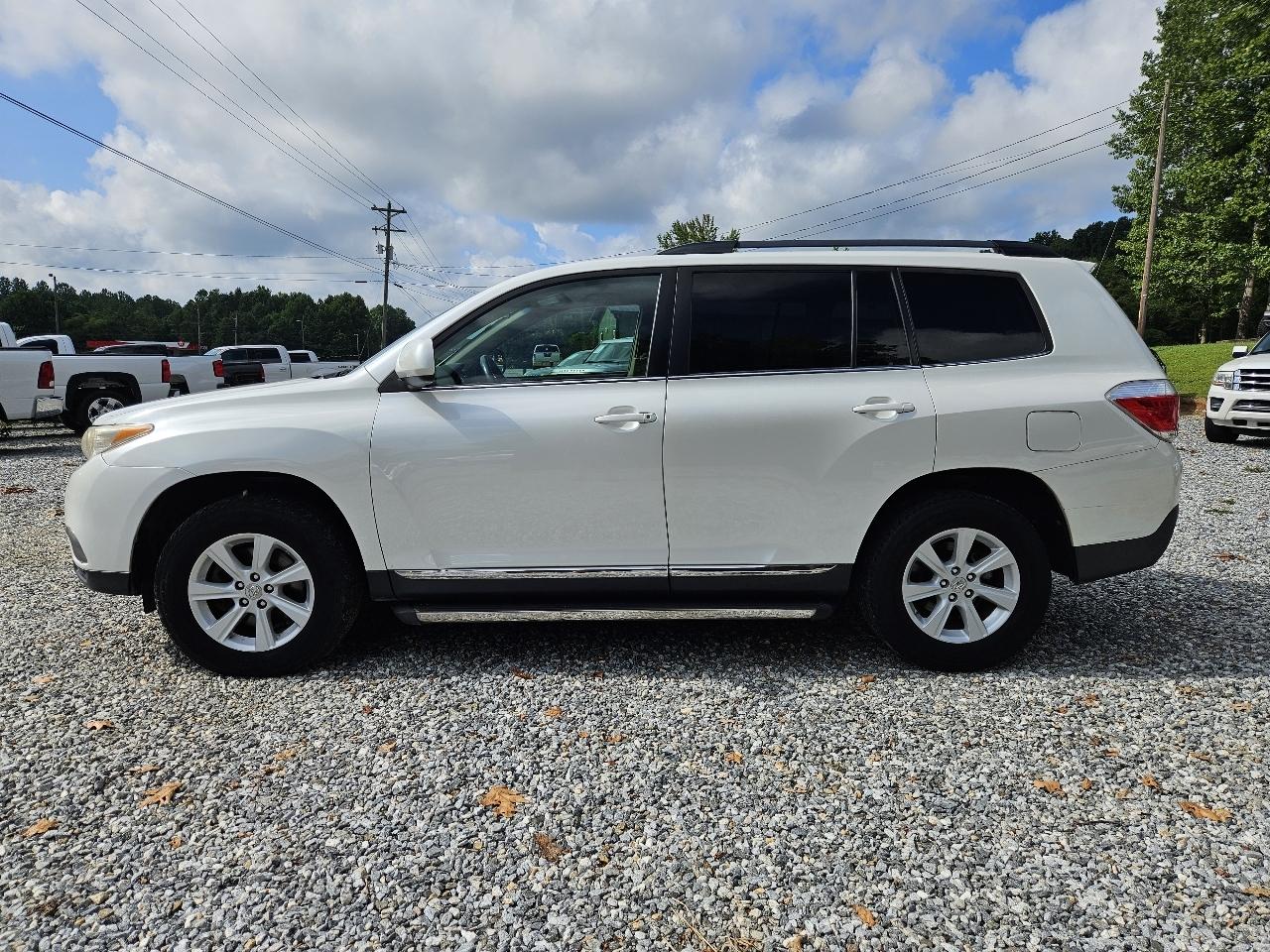 Toyota Highlander Base 2WD I4 2013