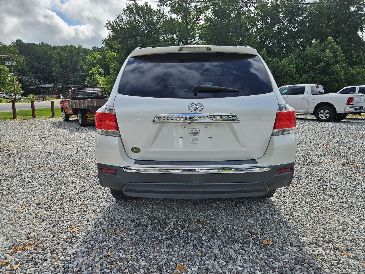 Toyota Highlander Base 2WD I4 2013