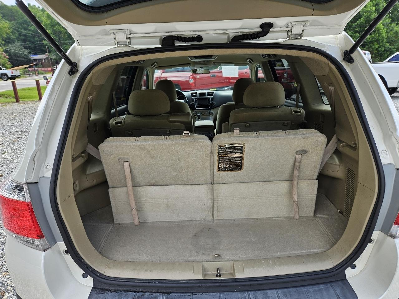 Toyota Highlander Base 2WD I4 2013