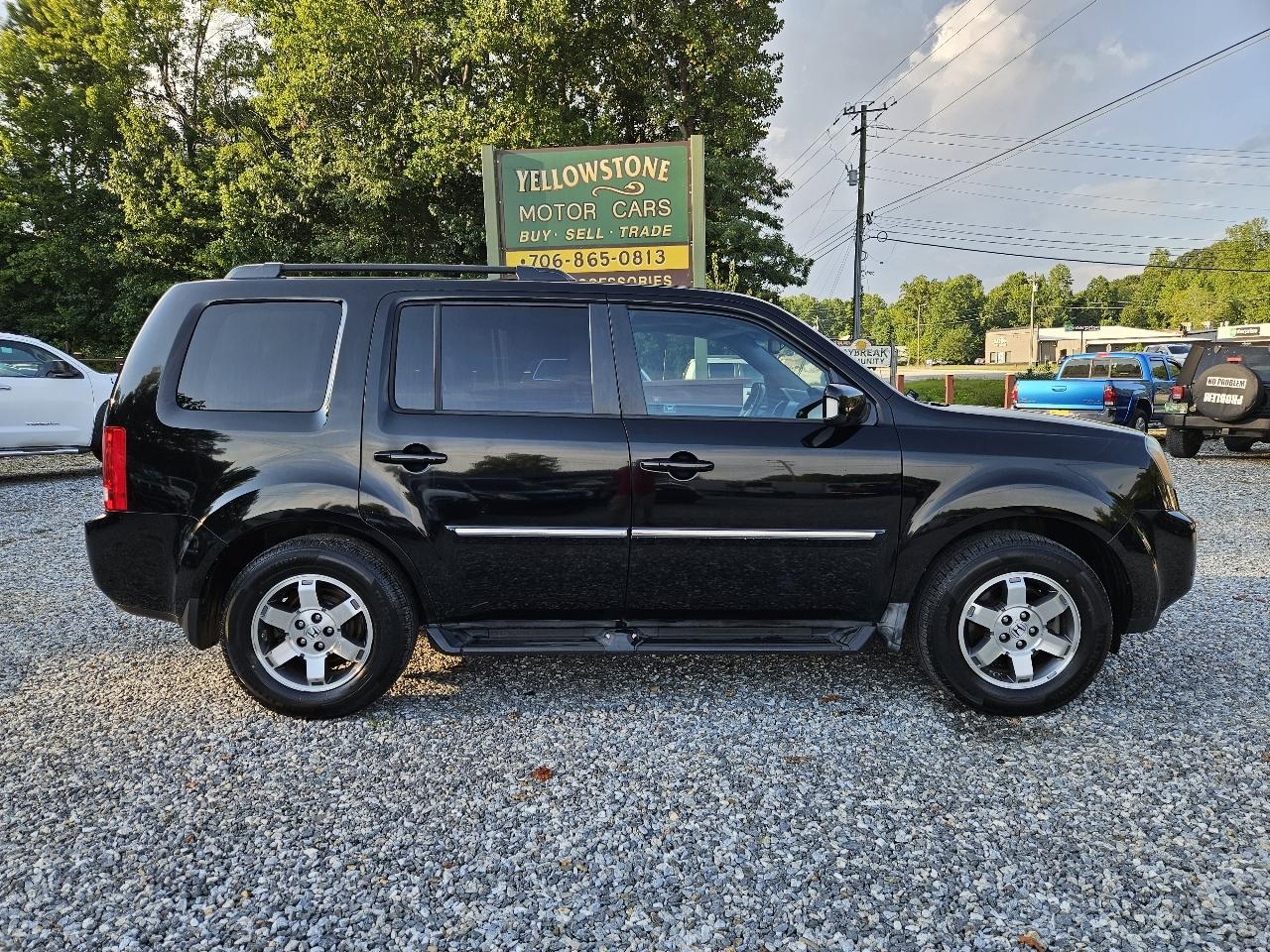 Honda Pilot Touring 2WD 5-Spd AT with DVD 2011
