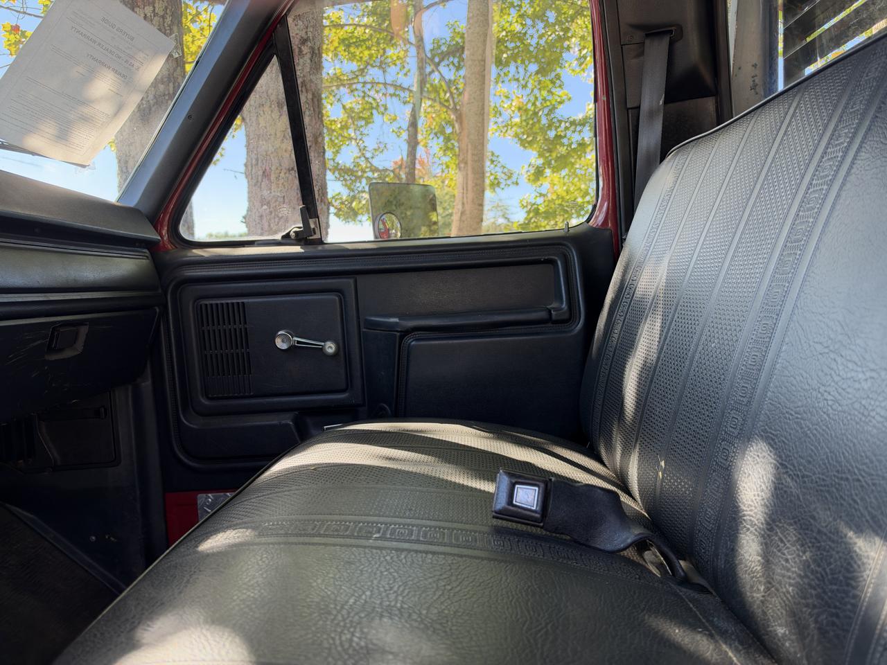 Ford F-350 Regular Cab 2WD 1982