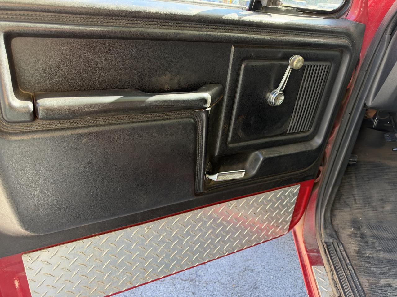 Ford F-350 Regular Cab 2WD 1982