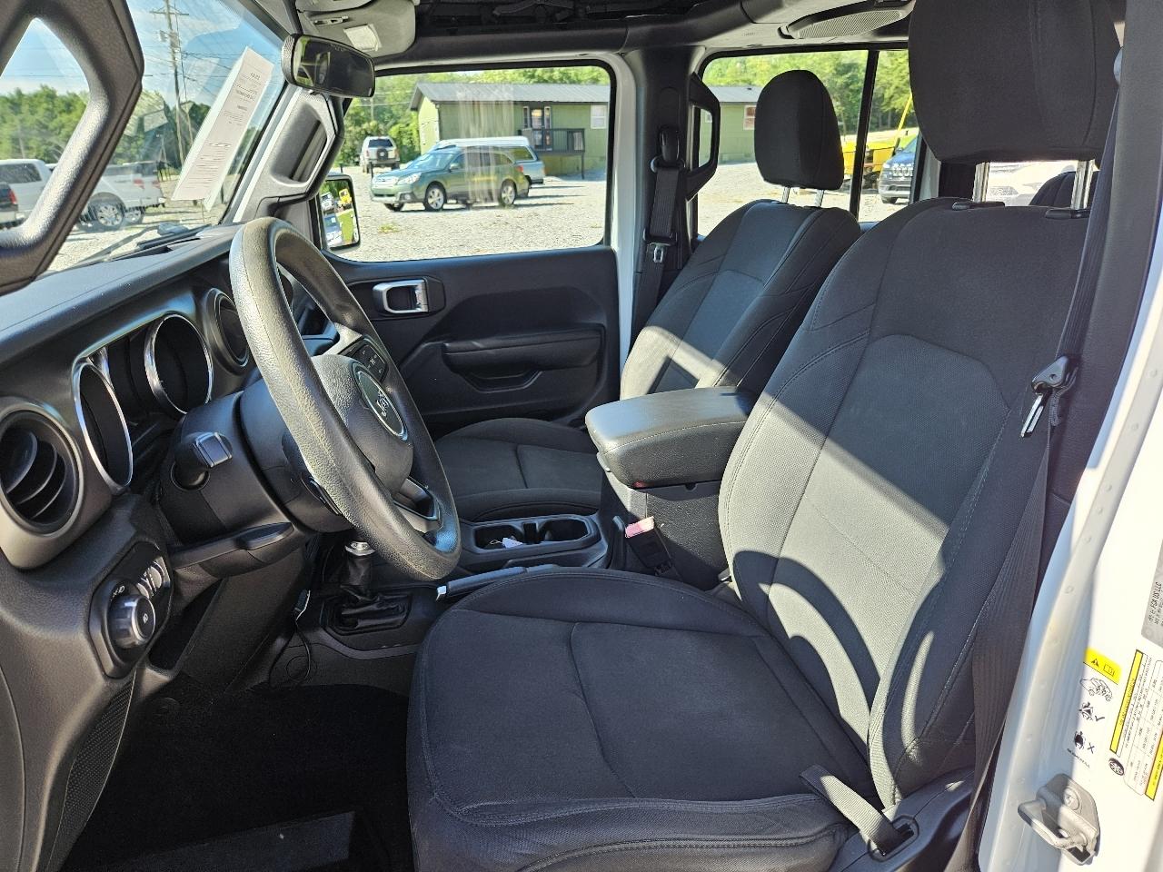 Jeep Wrangler Unlimited Sport 2018