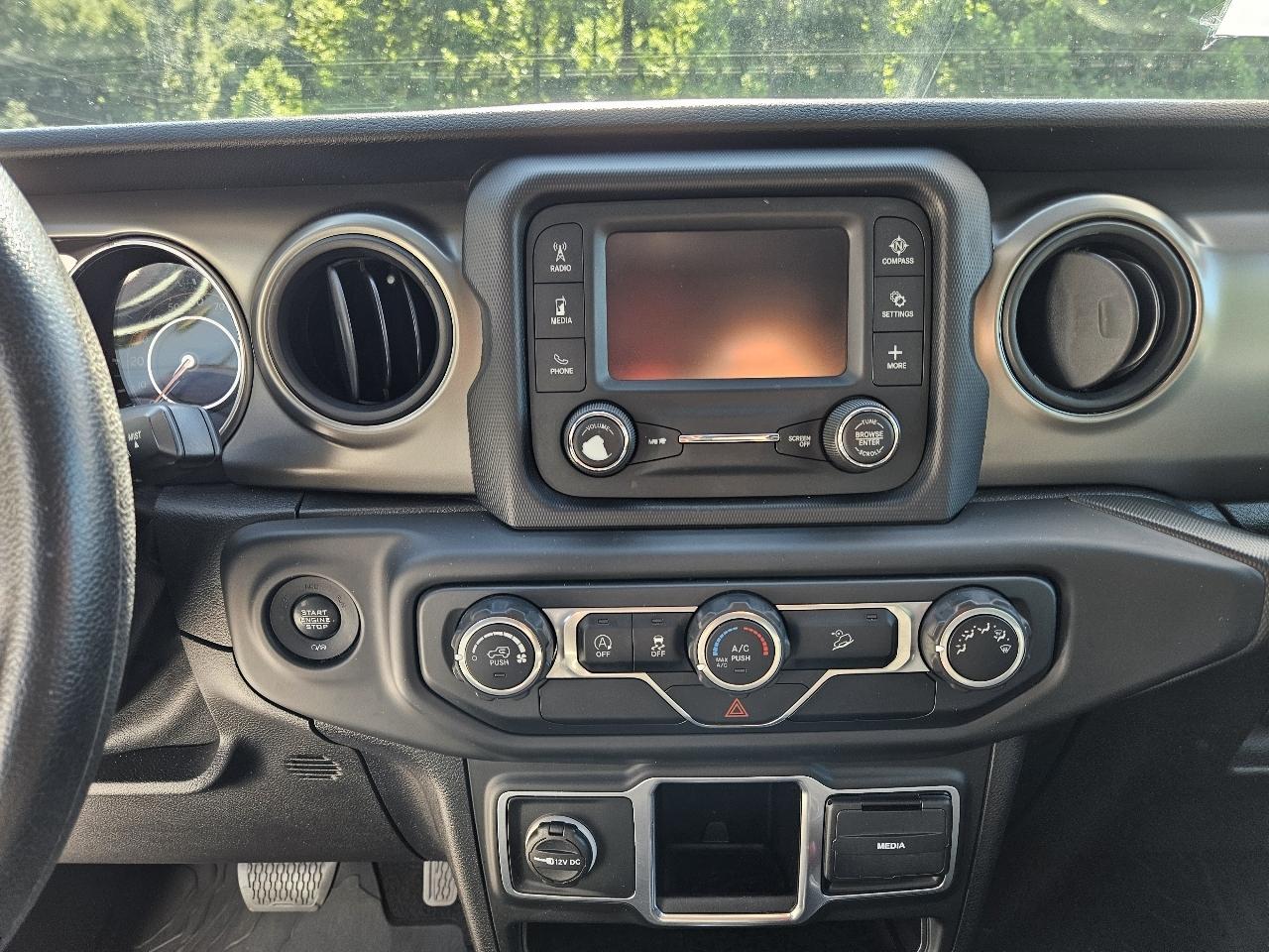 Jeep Wrangler Unlimited Sport 2018