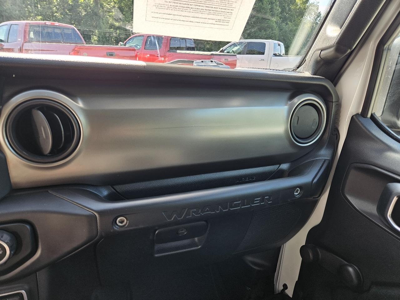 Jeep Wrangler Unlimited Sport 2018