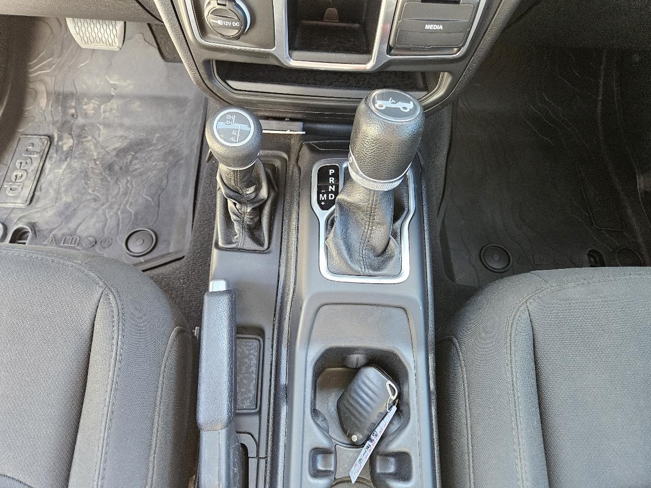Jeep Wrangler Unlimited Sport 2018