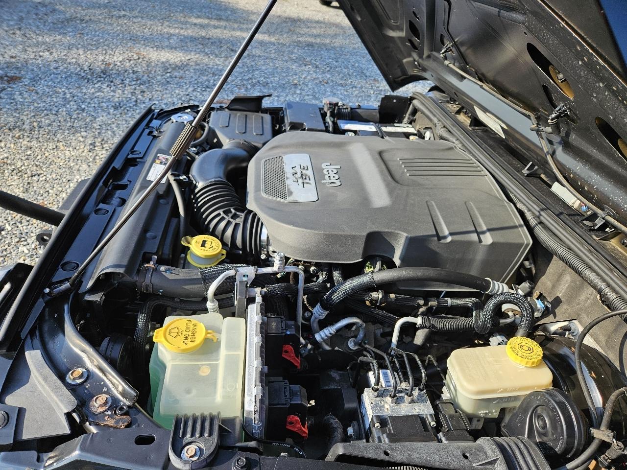 Jeep Wrangler Sport 4WD 2013