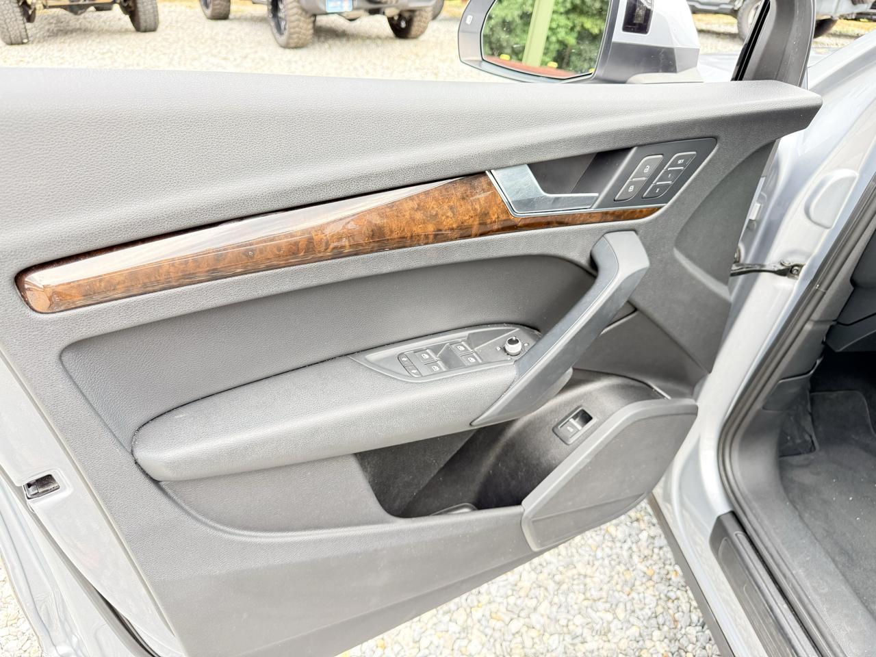 Audi Q5 2.0T Premium quattro 2019