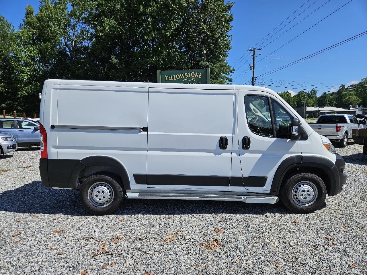 2025 RAM Promaster 2500 Low Roof