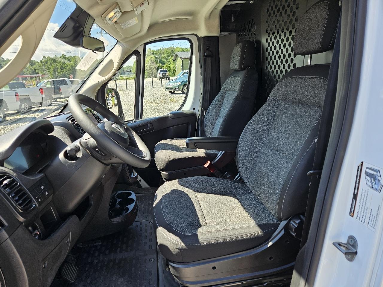 RAM Promaster 2500 Low Roof 2025