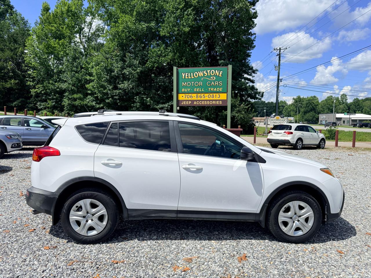 Toyota RAV4 LE FWD 2013