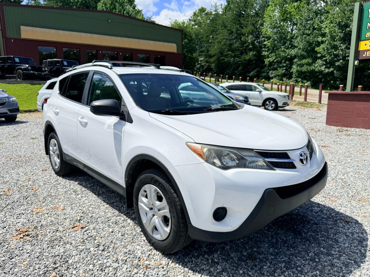 Toyota RAV4 LE FWD 2013
