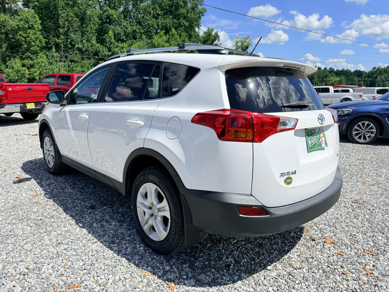 Toyota RAV4 LE FWD 2013