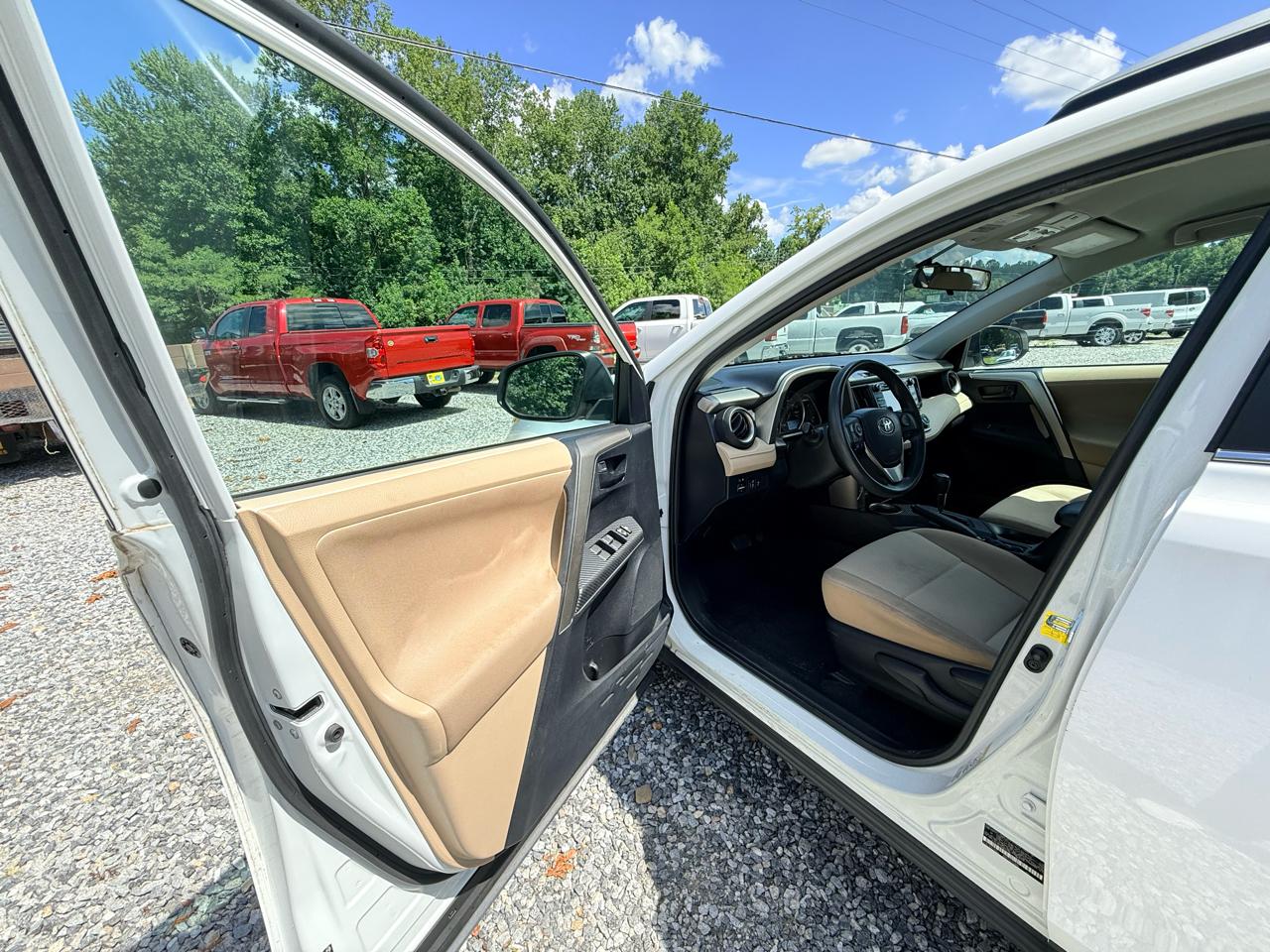 Toyota RAV4 LE FWD 2013