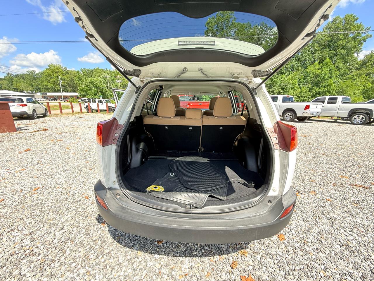 Toyota RAV4 LE FWD 2013