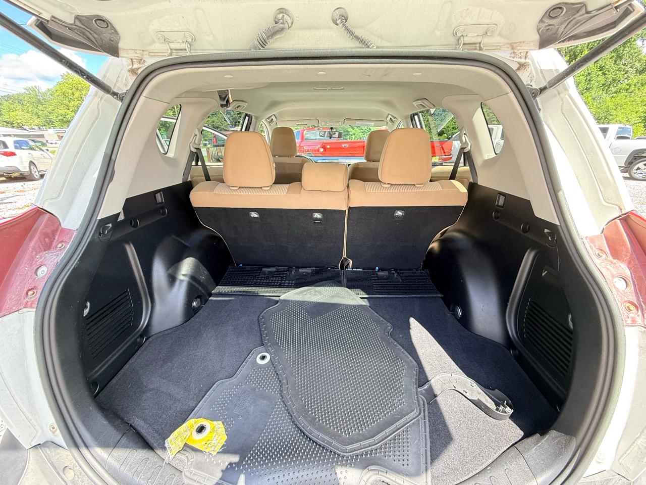Toyota RAV4 LE FWD 2013