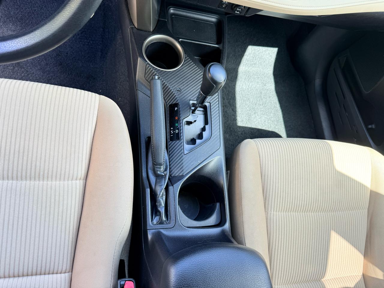 Toyota RAV4 LE FWD 2013