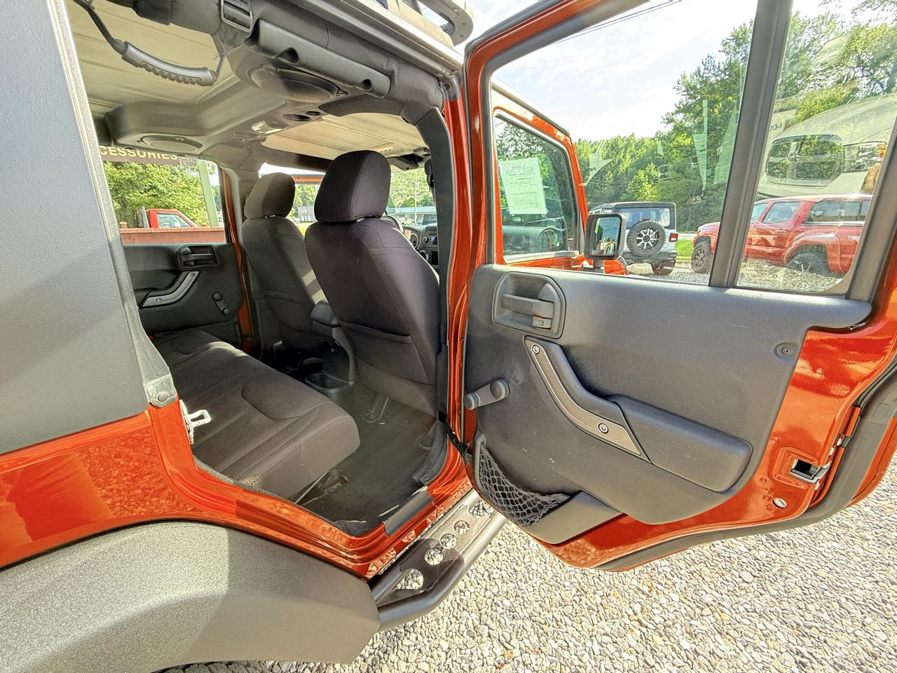 Jeep Wrangler Unlimited Sport 4WD 2014