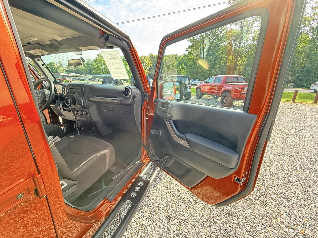 Jeep Wrangler Unlimited Sport 4WD 2014