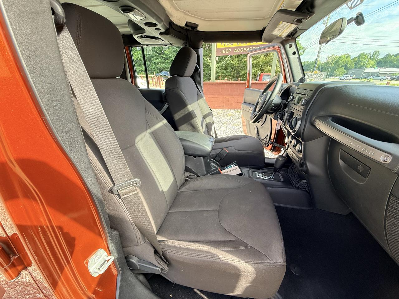 Jeep Wrangler Unlimited Sport 4WD 2014
