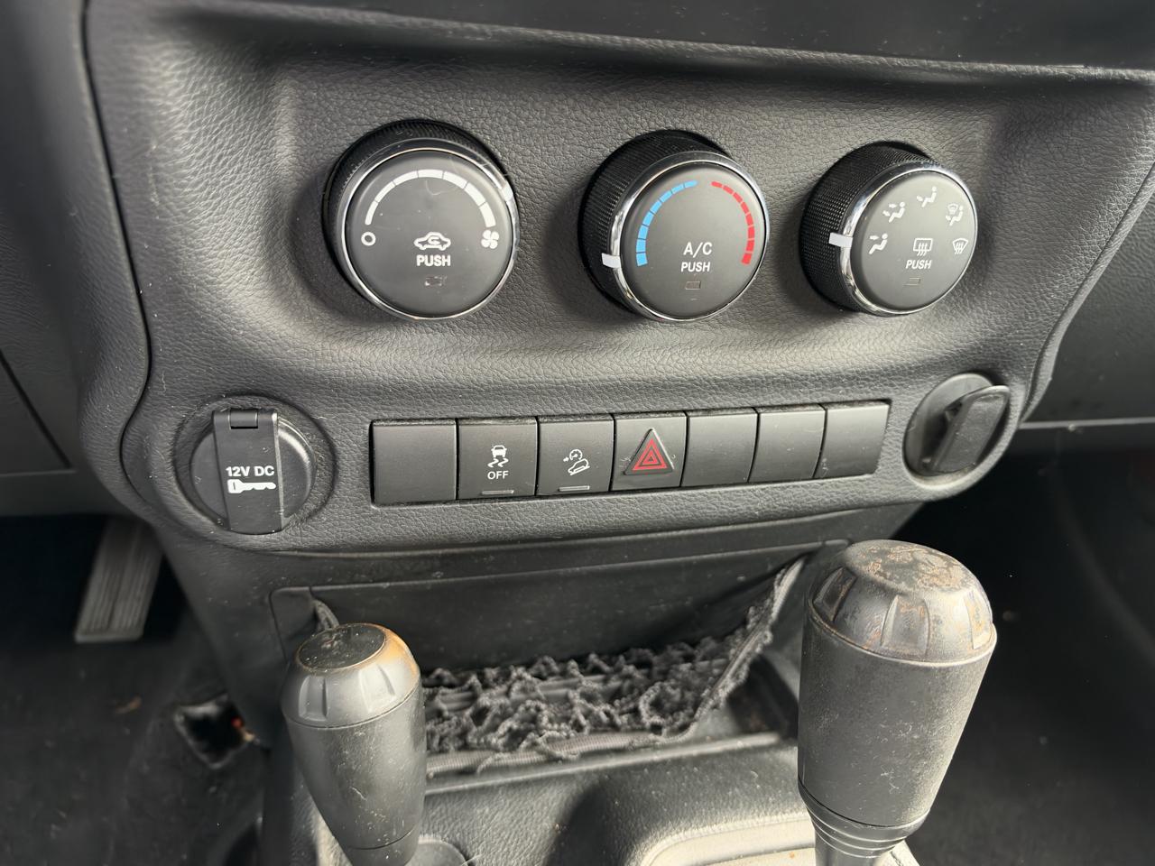 Jeep Wrangler Unlimited Sport 4WD 2014