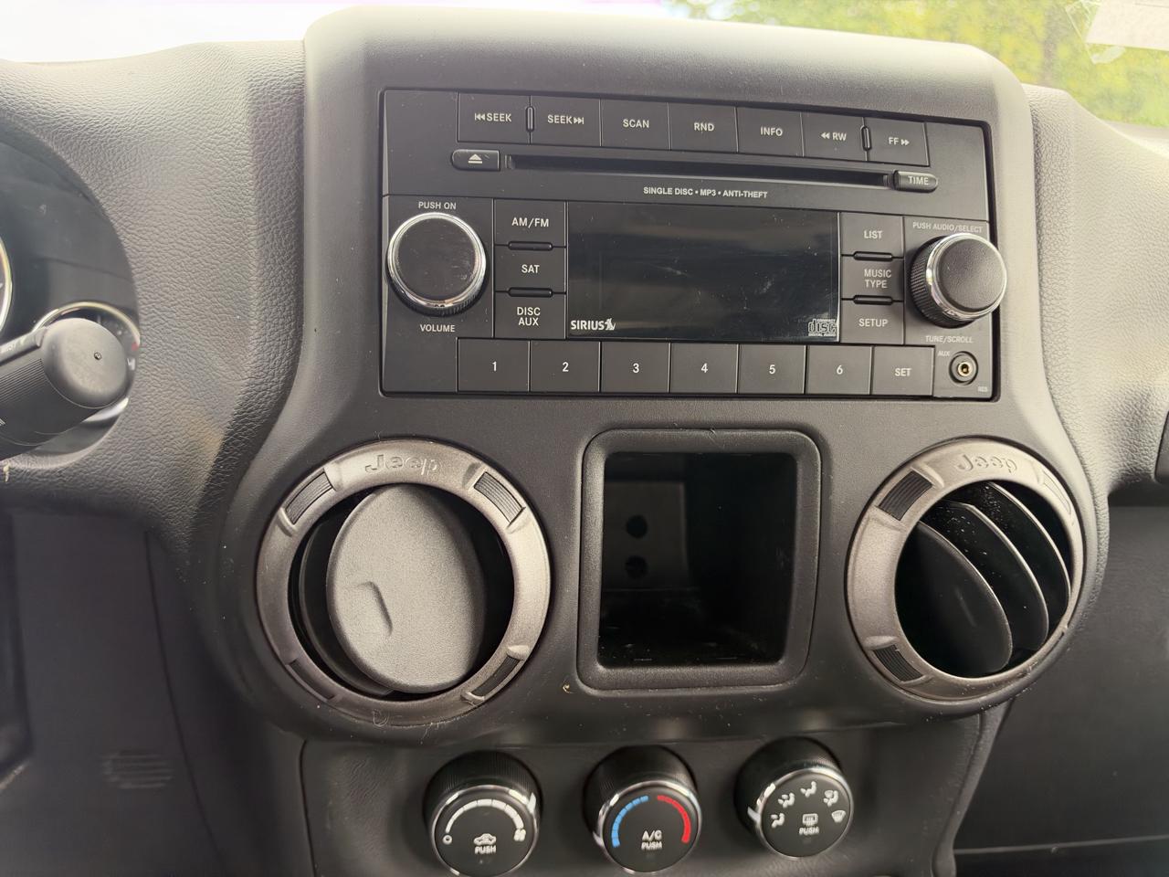 Jeep Wrangler Unlimited Sport 4WD 2014