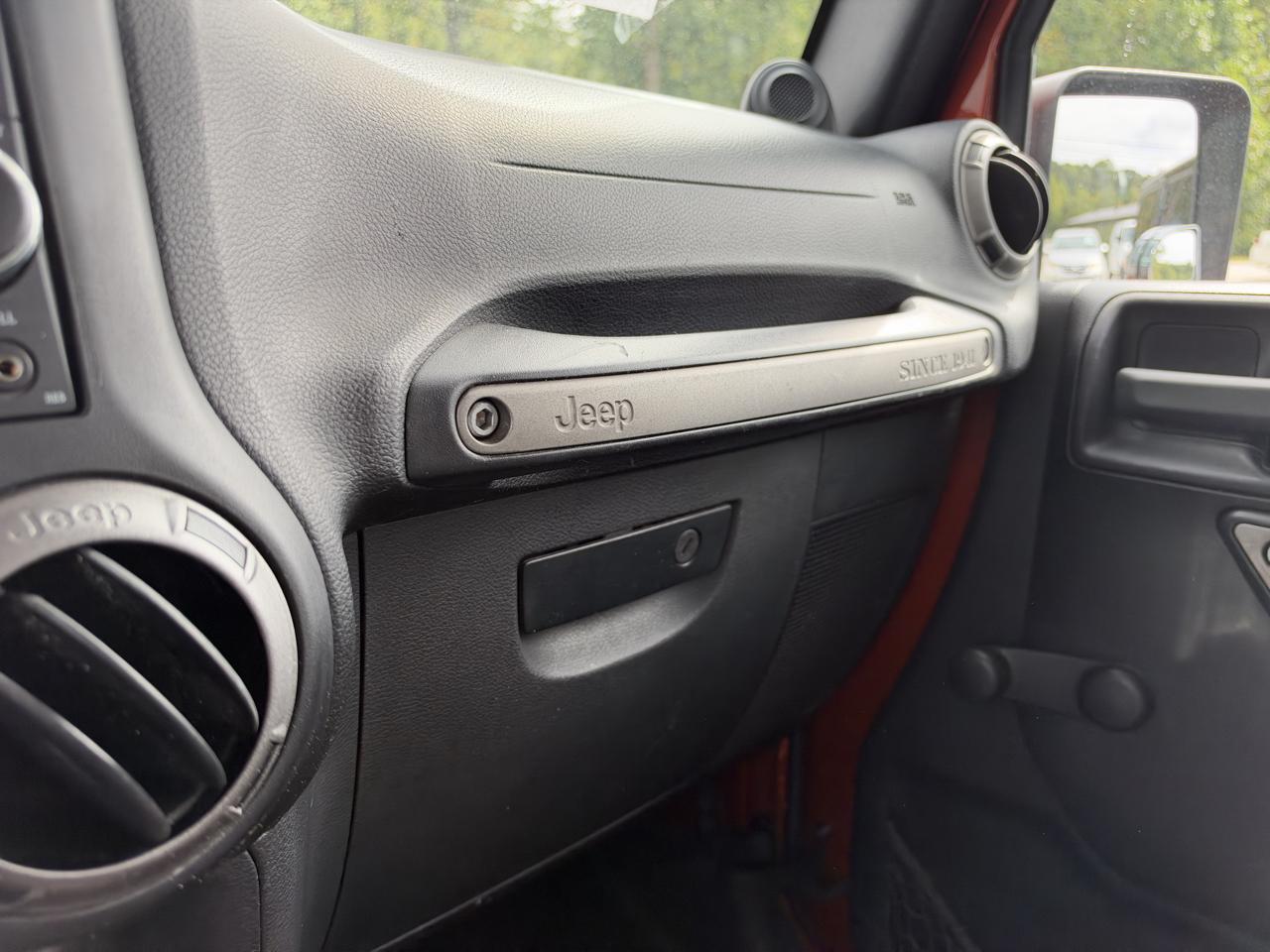 Jeep Wrangler Unlimited Sport 4WD 2014