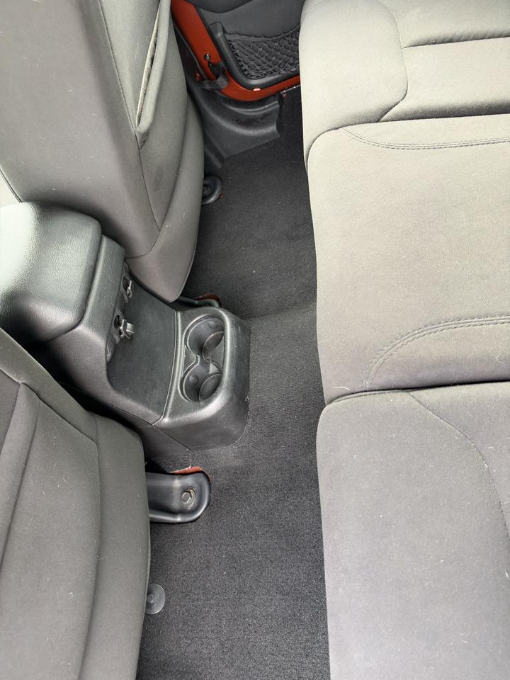 Jeep Wrangler Unlimited Sport 4WD 2014