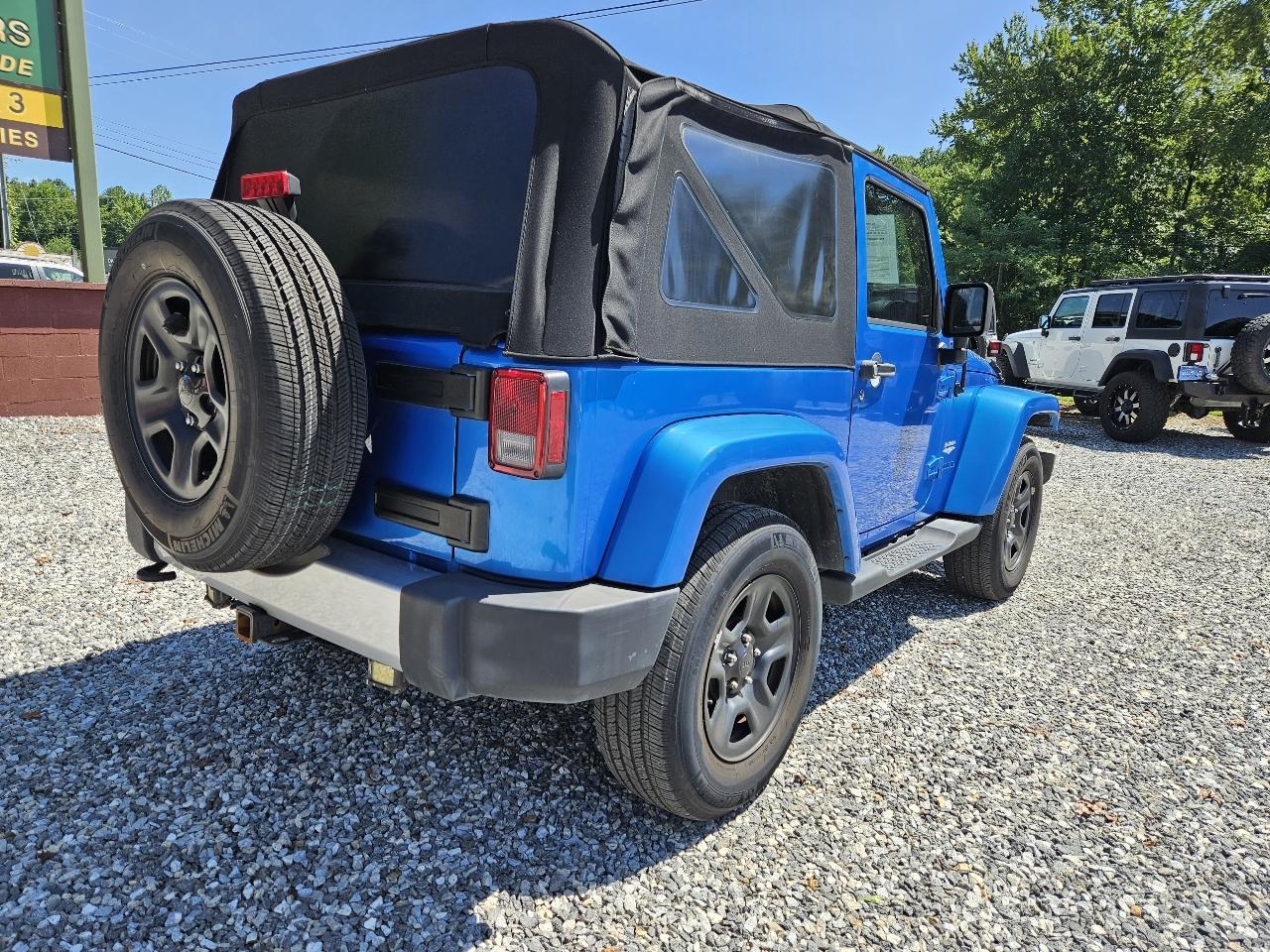 Jeep Wrangler Sahara 4WD 2015