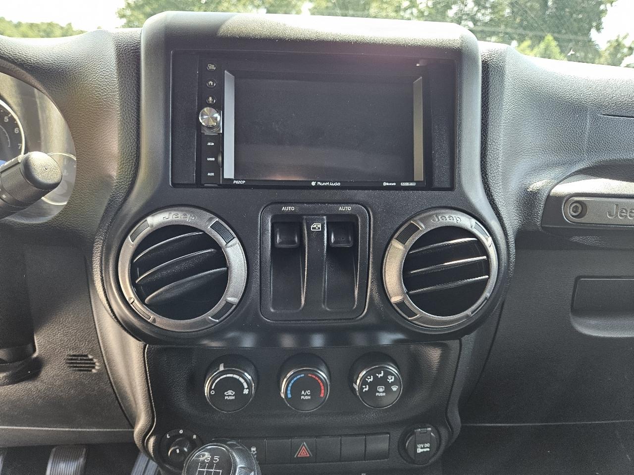 Jeep Wrangler Sport 4WD 2014