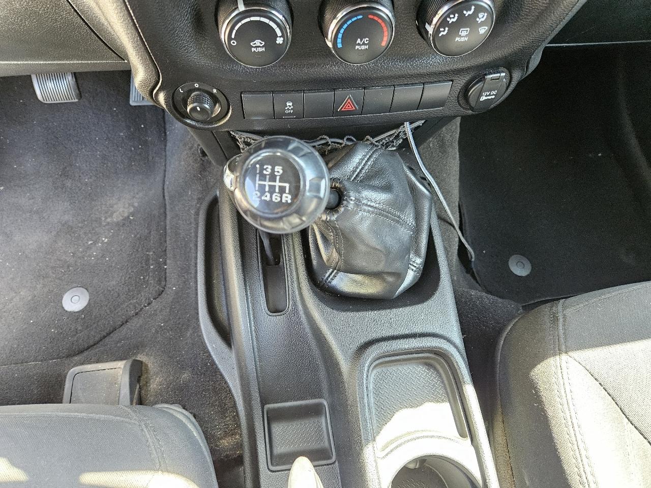 Jeep Wrangler Sport 4WD 2014