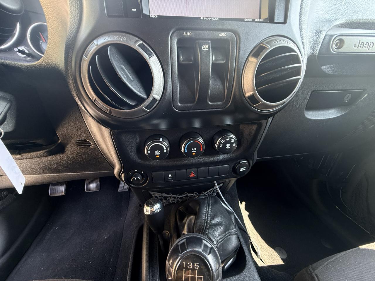 Jeep Wrangler Sport 4WD 2014