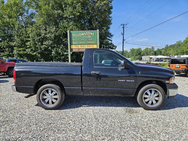 2004 Dodge RAM 1500 Laramie RWD