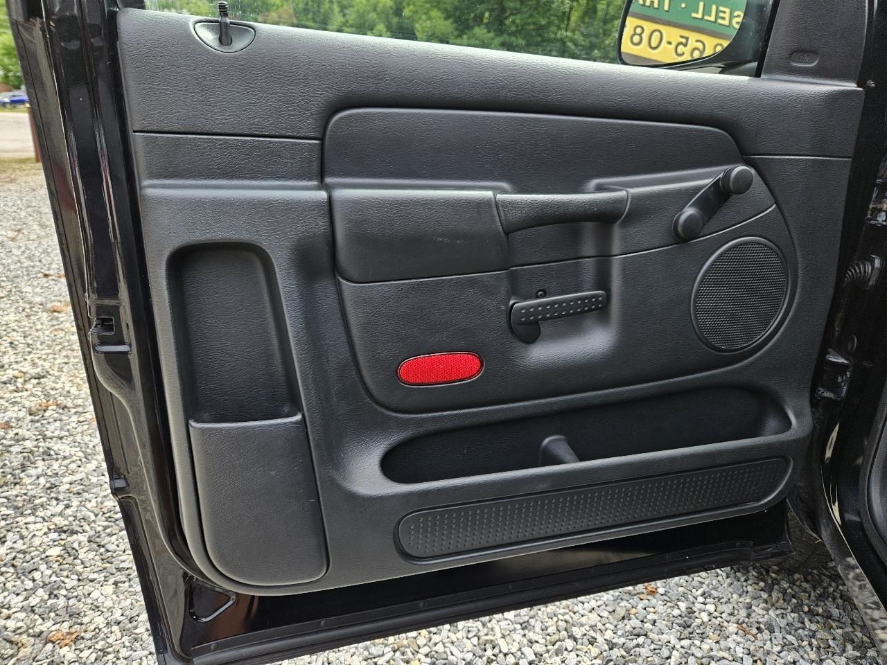 Dodge Ram 1500 Laramie Long Bed 2WD 2004