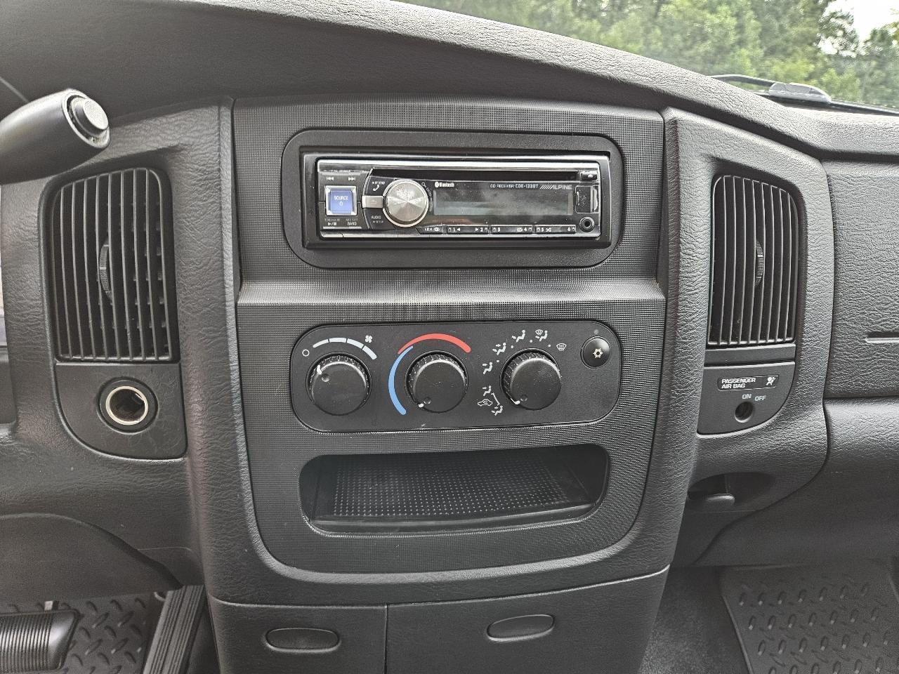 Dodge Ram 1500 Laramie Long Bed 2WD 2004