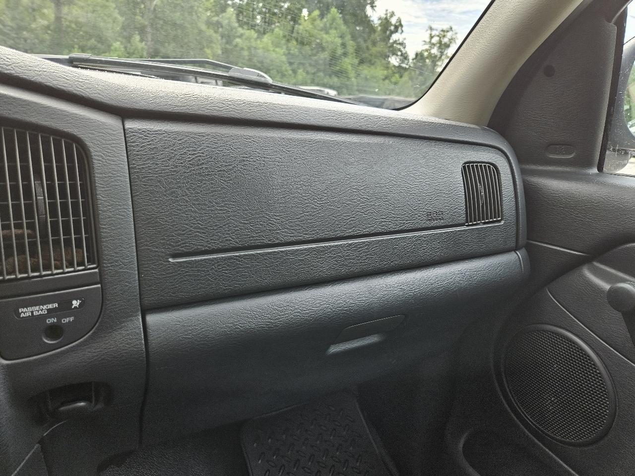Dodge Ram 1500 Laramie Long Bed 2WD 2004