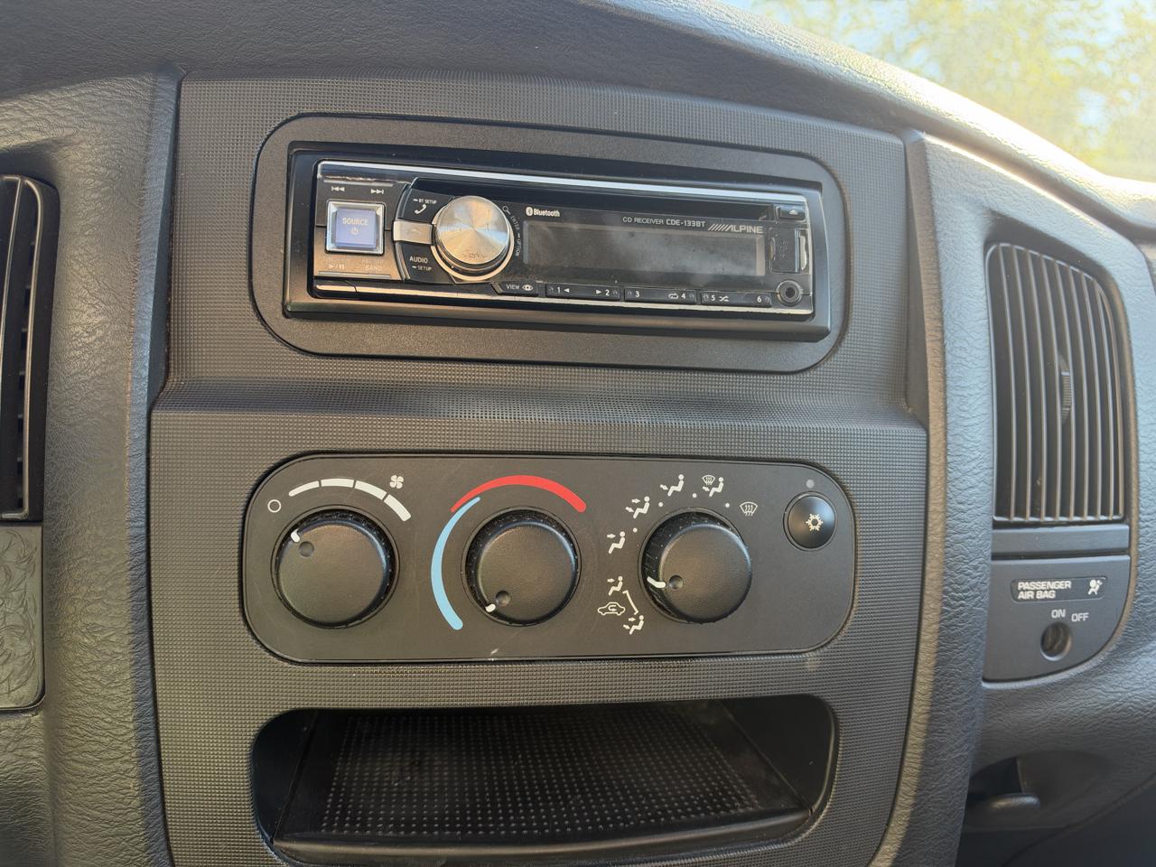 Dodge Ram 1500 Laramie Long Bed 2WD 2004