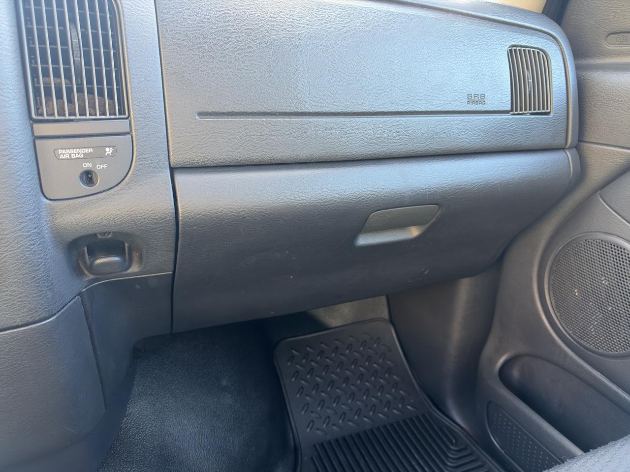 Dodge Ram 1500 Laramie Long Bed 2WD 2004