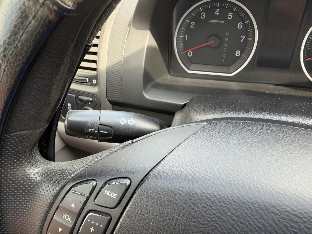 Honda CR-V SE 2WD 5-Speed AT 2011