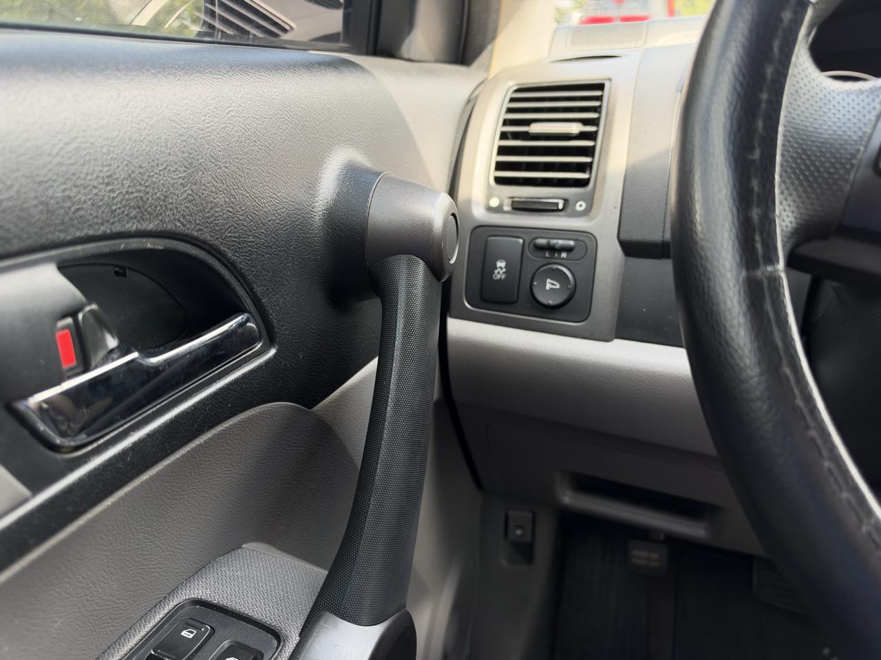 Honda CR-V SE 2WD 5-Speed AT 2011