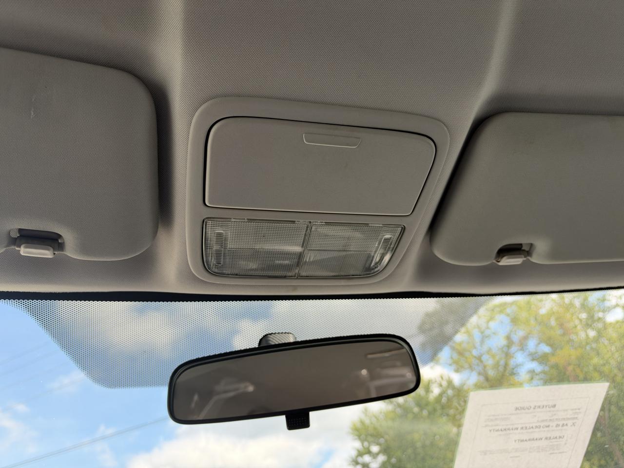 Honda CR-V SE 2WD 5-Speed AT 2011