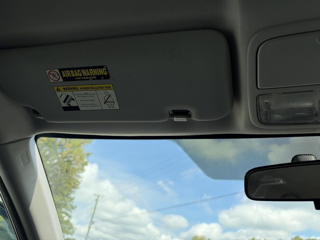 Honda CR-V SE 2WD 5-Speed AT 2011