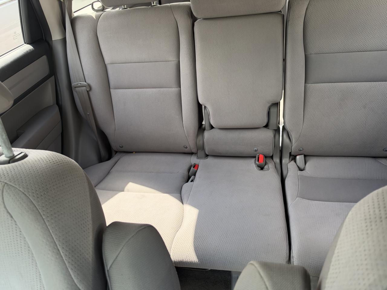 Honda CR-V SE 2WD 5-Speed AT 2011
