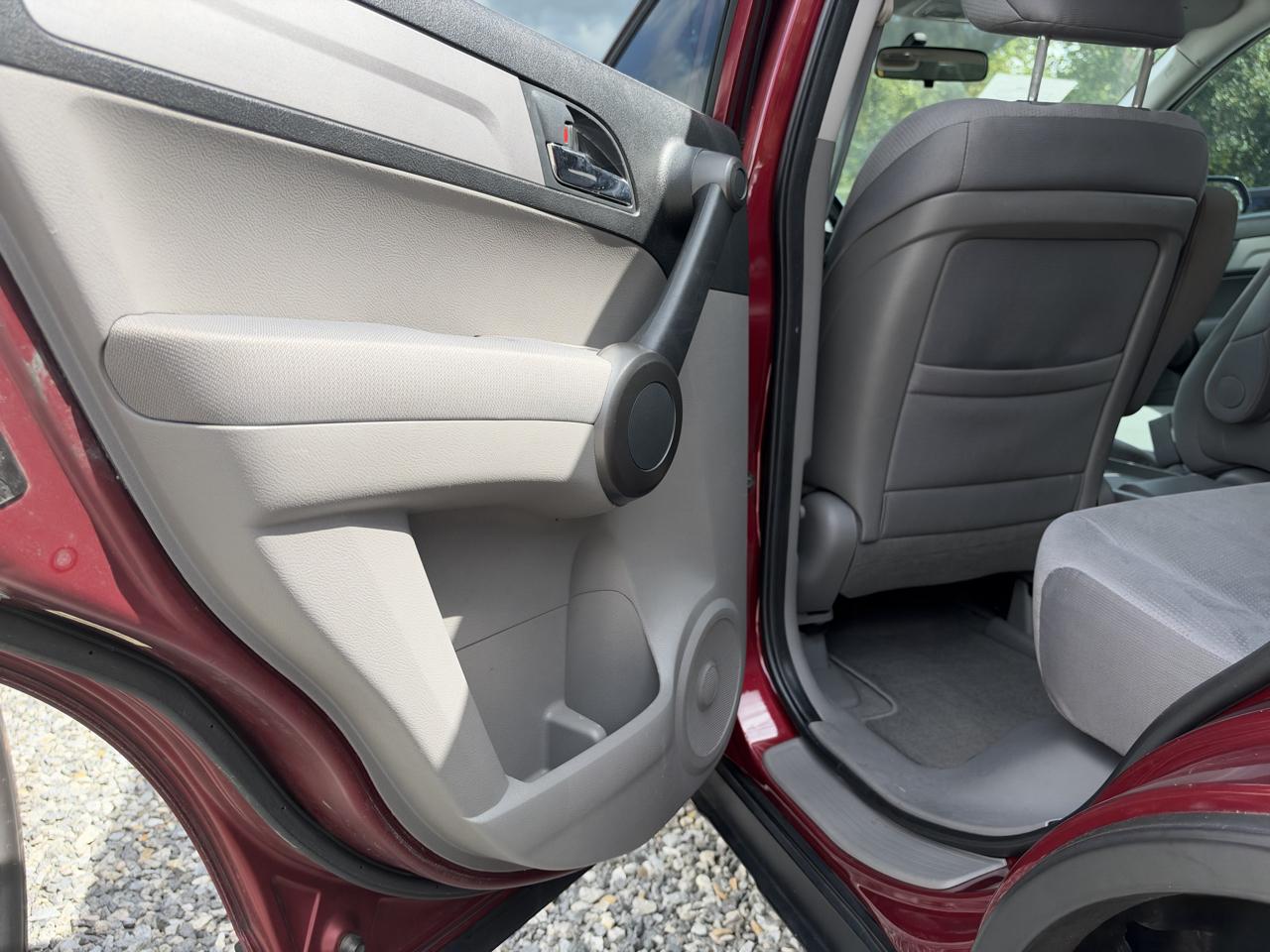 Honda CR-V SE 2WD 5-Speed AT 2011