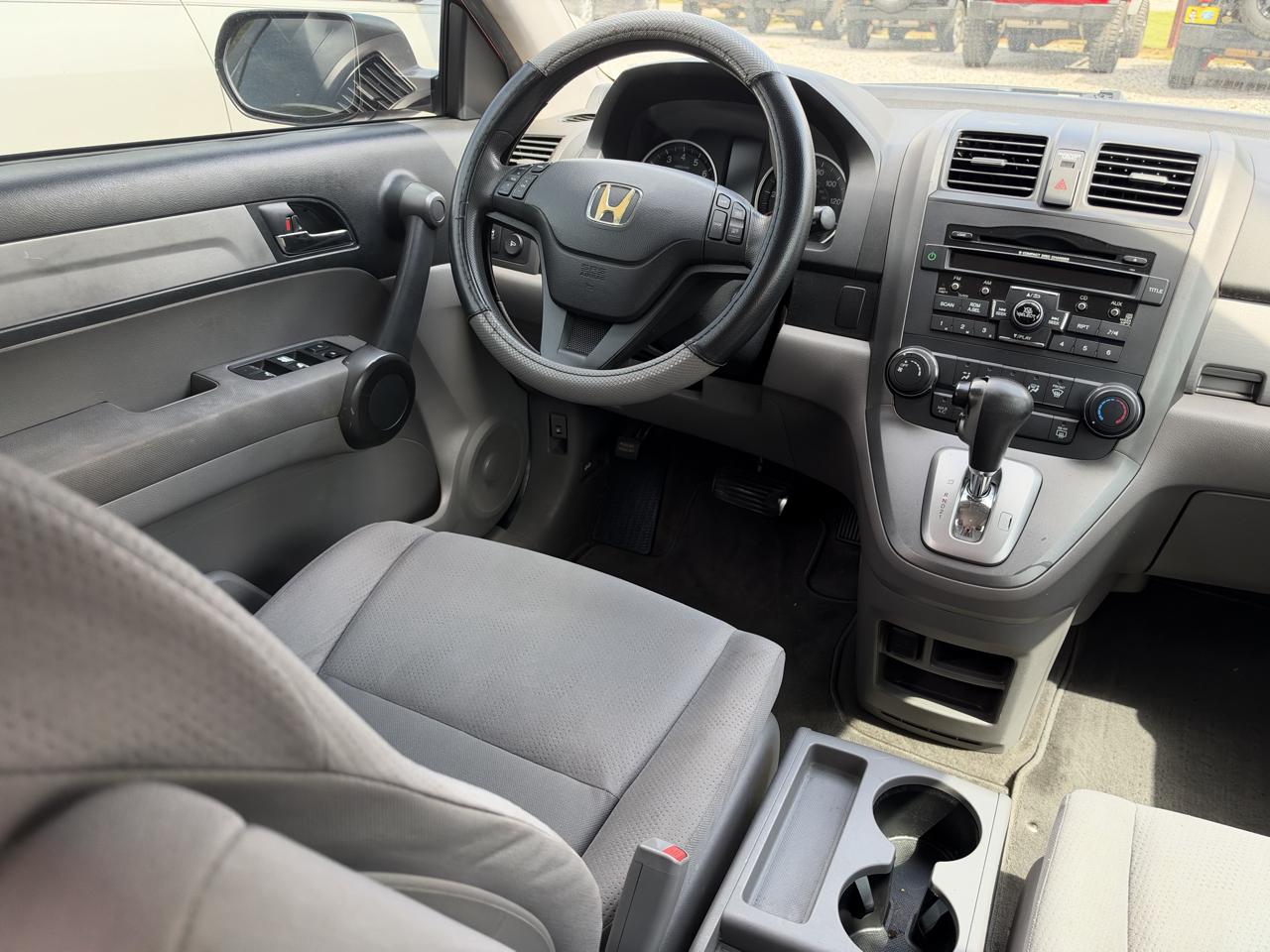Honda CR-V SE 2WD 5-Speed AT 2011