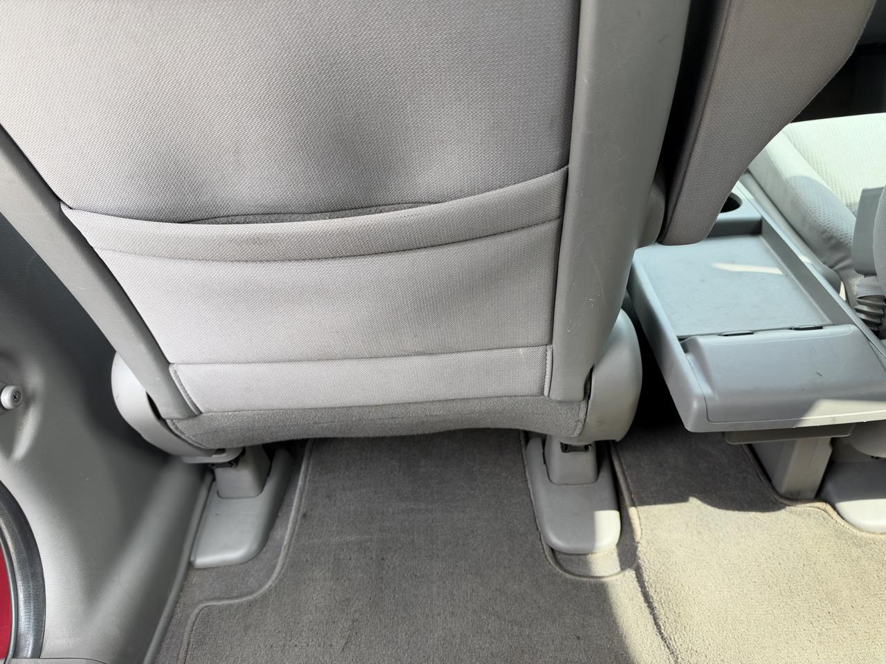 Honda CR-V SE 2WD 5-Speed AT 2011