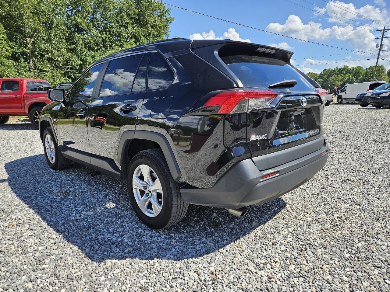 Toyota RAV4 XLE 2021