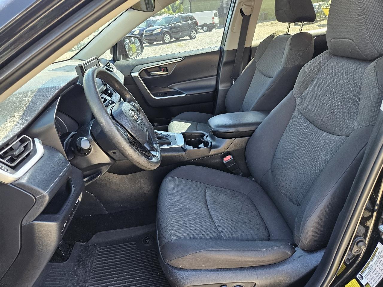 Toyota RAV4 XLE 2021