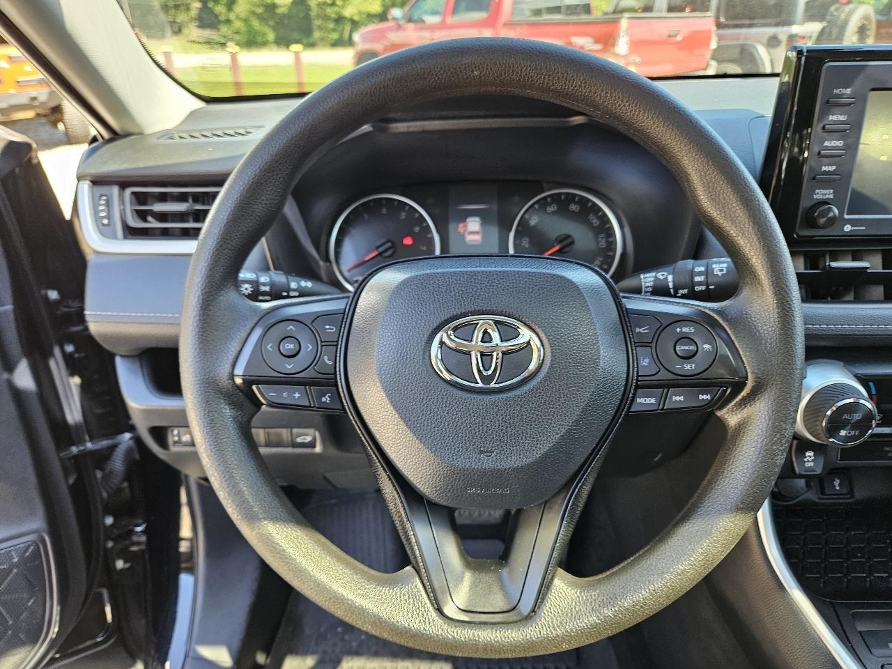 Toyota RAV4 XLE 2021