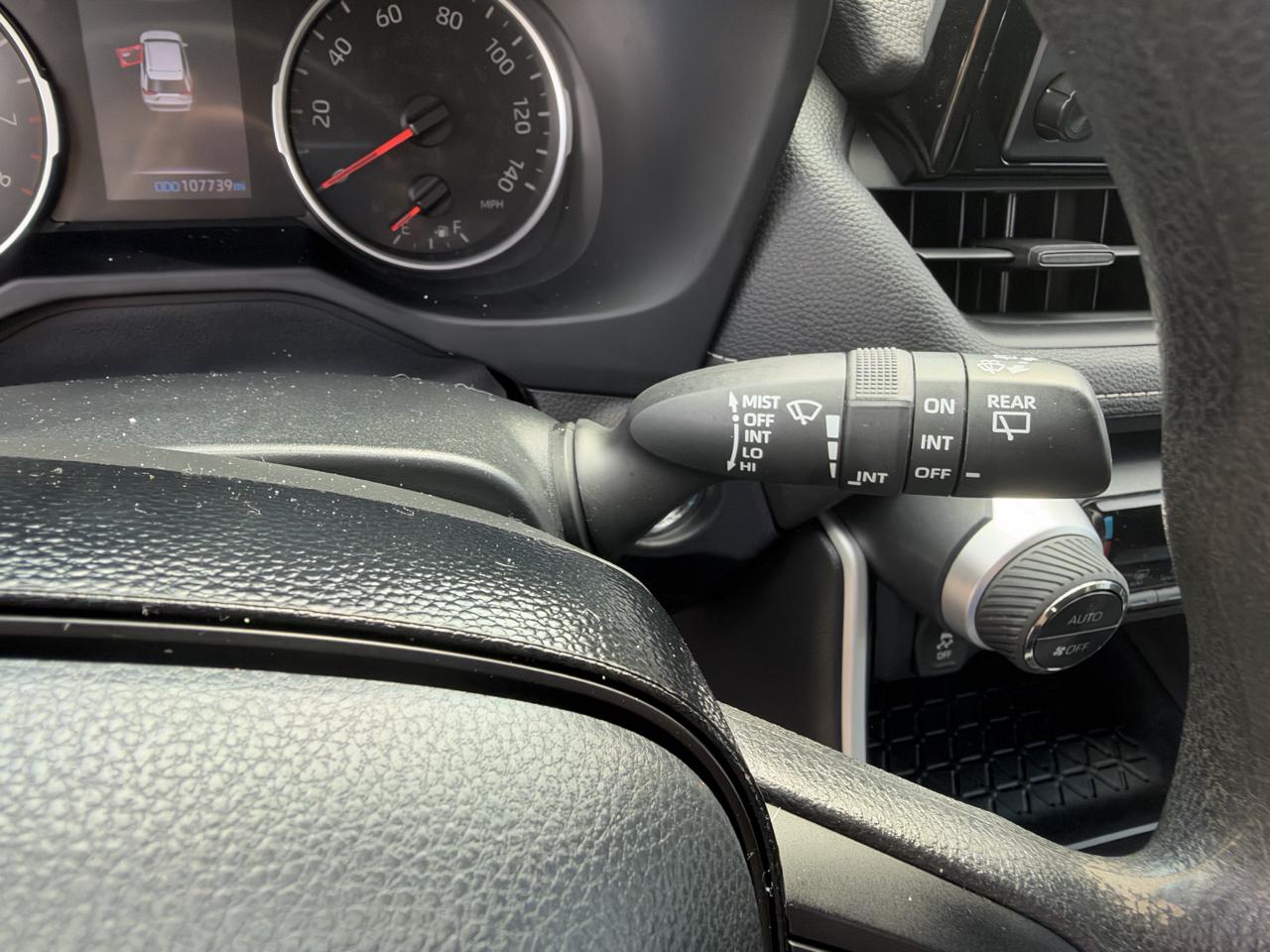 Toyota RAV4 XLE 2021